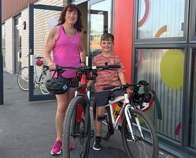 Claire and Gianfranco at Leigh Bike Library - web