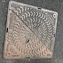 Manhole1