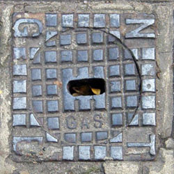 Manhole8a