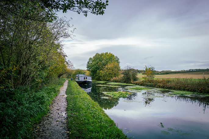 Leeds and Liverpool Canal footpath